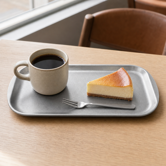 AILUKE AL-SG-CT27 stainless steel serving tray in an American cafe setting